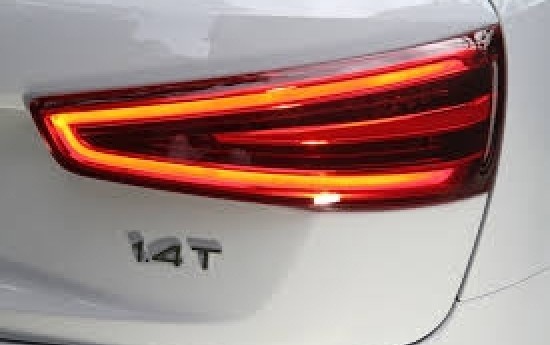 Sewa Kenapa Lampu Belakang Mobil Punya Tiga Warna?